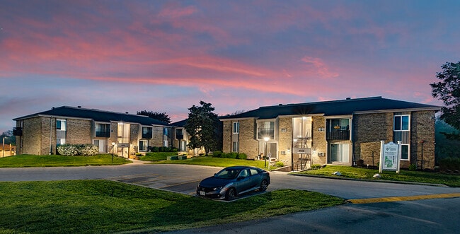 College Square Apartments