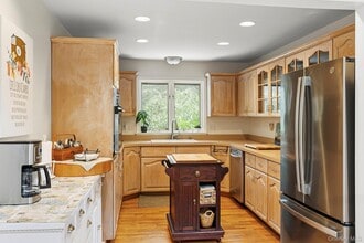 624 Noyack Rd in Southampton, NY - Building Photo - Building Photo