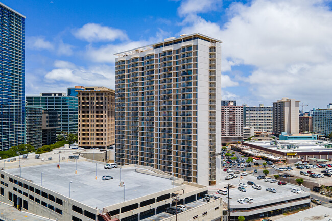 Kapiolani Manor in Honolulu, HI - Building Photo - Building Photo