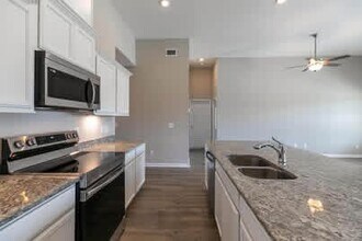 277 Thorpe Dr in Spring Hill, TN - Building Photo - Building Photo