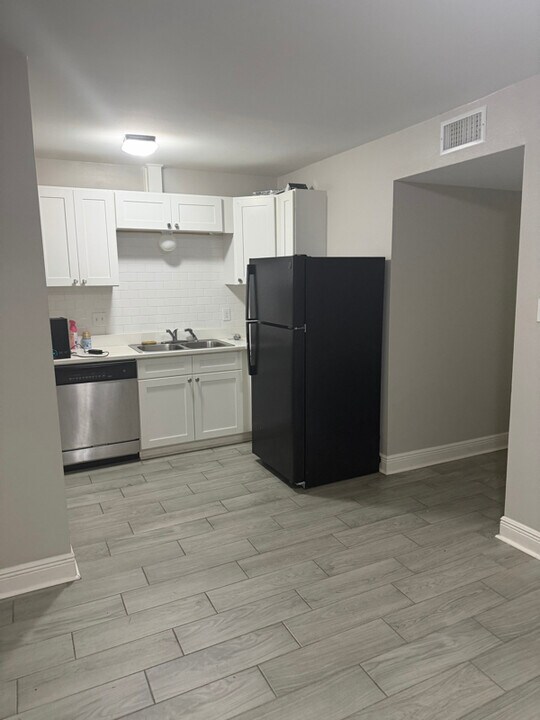 40468 W Hernandez Ave in Prairieville, LA - Building Photo