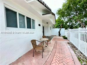 2401 W 70th St in Hialeah, FL - Building Photo