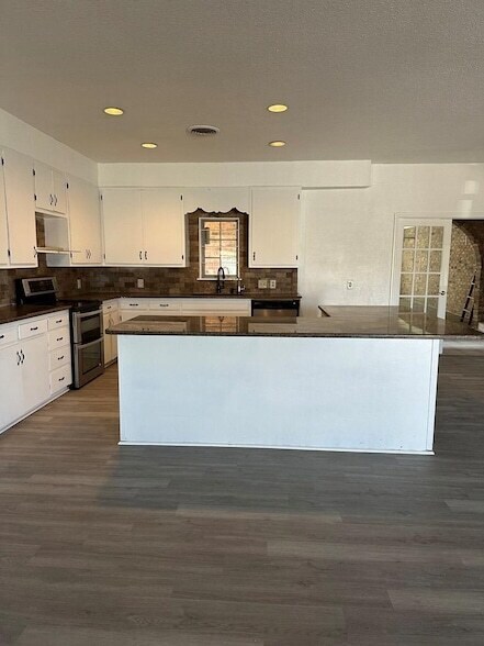 1002 E County Rd 127, Unit 12-1-105 in Midland, TX - Building Photo - Building Photo