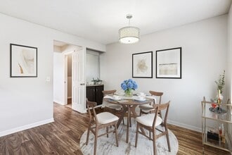 Wellington Place in Cincinnati, OH - Building Photo - Building Photo