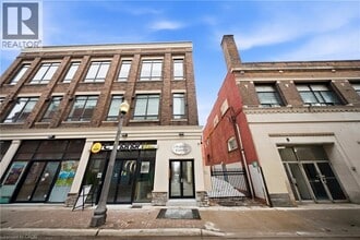 11 Queen St in Brantford, ON - Building Photo - Building Photo