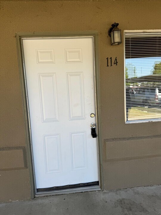 1262 N Marks Ave in Fresno, CA - Building Photo