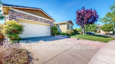 8744 Merlot Way in Windsor, CA - Building Photo - Building Photo