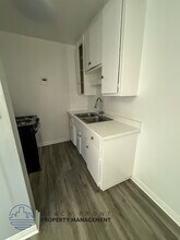 911 W. La Palma Ave. in Anaheim, CA - Building Photo - Building Photo