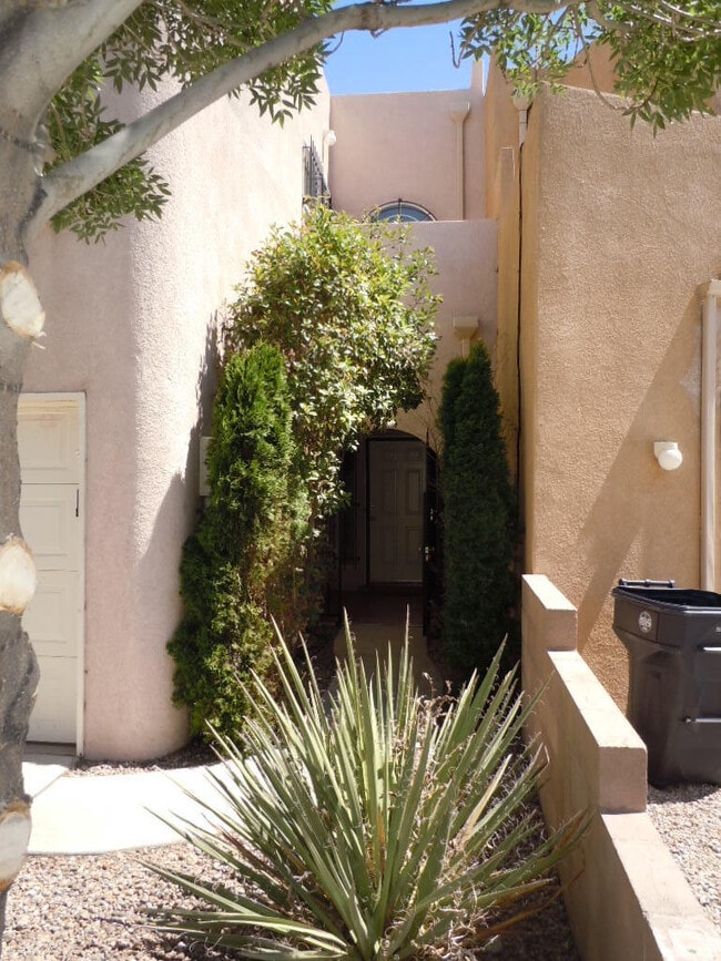 4608 Holiday Breeze Pl NE in Albuquerque, NM - Building Photo - Building Photo