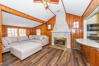 53 Laurel Dr in Wayne, NJ - Building Photo - Building Photo