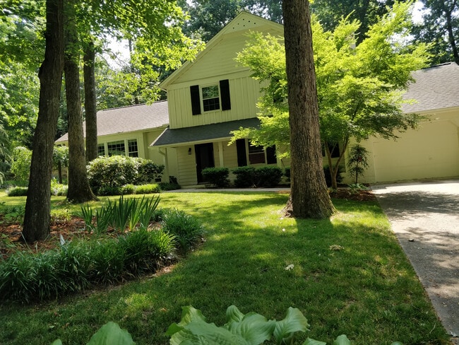 Room in House on Kilarney Dr in Cary, NC - Building Photo - Building Photo