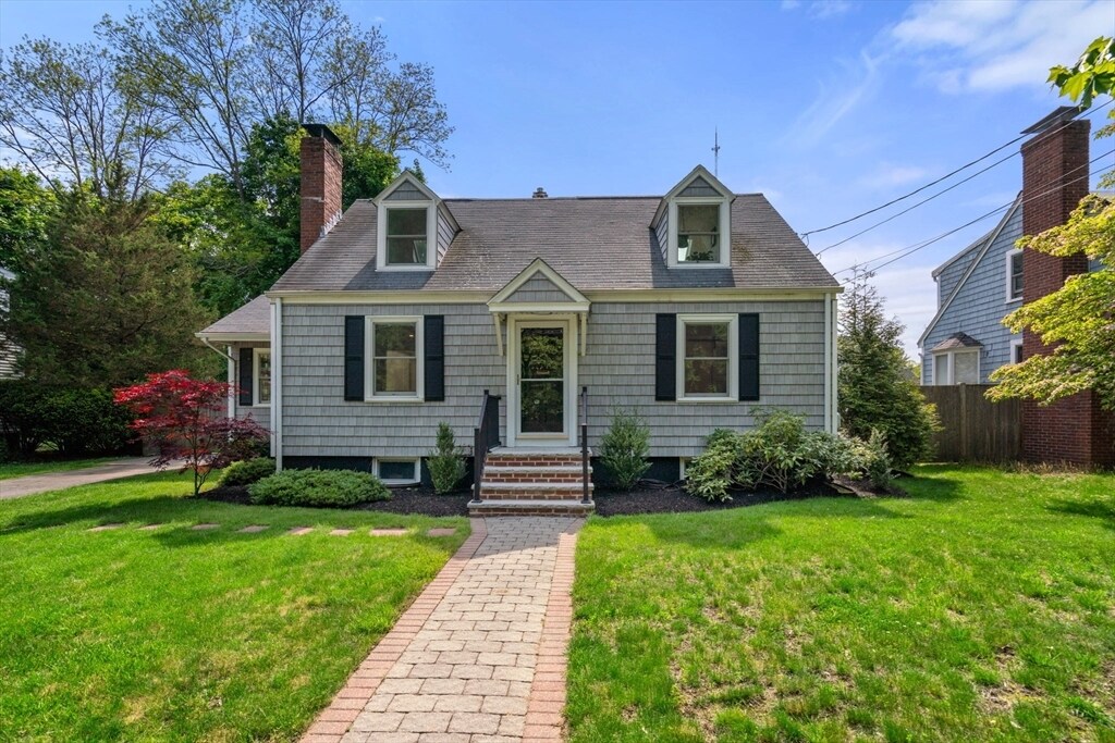 171 Christina St in Newton, MA - Building Photo