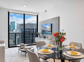 398 NE 5th St in Miami, FL - Building Photo