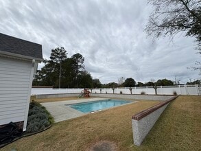 729 Windemere Rd in Wilmington, NC - Foto de edificio - Building Photo