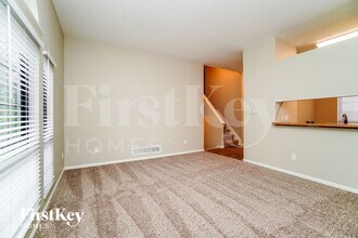 3609 Upperridge Ct in Canal Winchester, OH - Foto de edificio - Building Photo