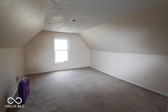 879 S Tompkins St in Shelbyville, IN - Building Photo - Building Photo