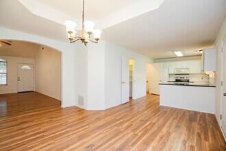 215 Broyles St in Farmington, AR - Building Photo - Building Photo