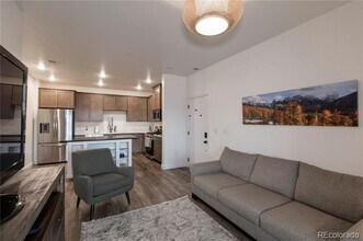 9962 W Victoria Pl in Littleton, CO - Building Photo - Building Photo