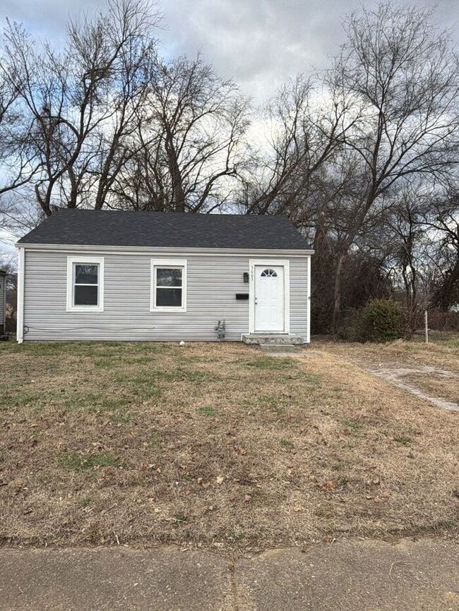 property at 3005 Linwood Ave