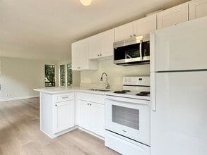 3063 Oak Bay Rd in Port Hadlock, WA - Building Photo - Building Photo