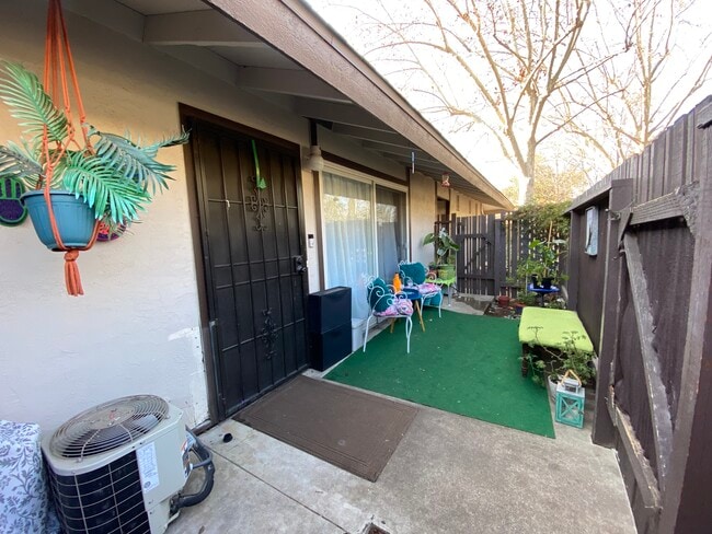 property at 5484 Roundtree Dr