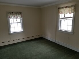 10 Church St, Unit B in Willow Grove, PA - Building Photo - Building Photo