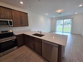 5690 Divine Dr in Delray Beach, FL - Building Photo - Building Photo