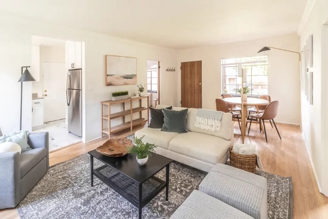 property at 221 W 9th Ave