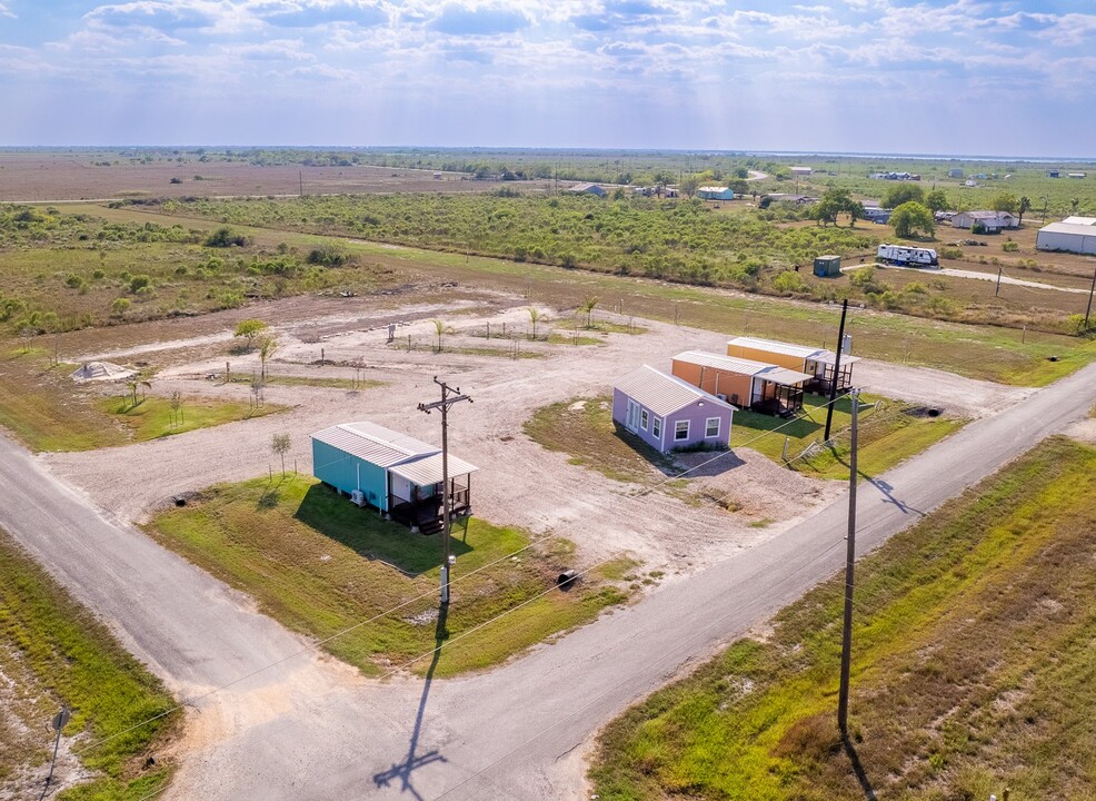 143 S Quailrun Ave in Port Lavaca, TX - Building Photo