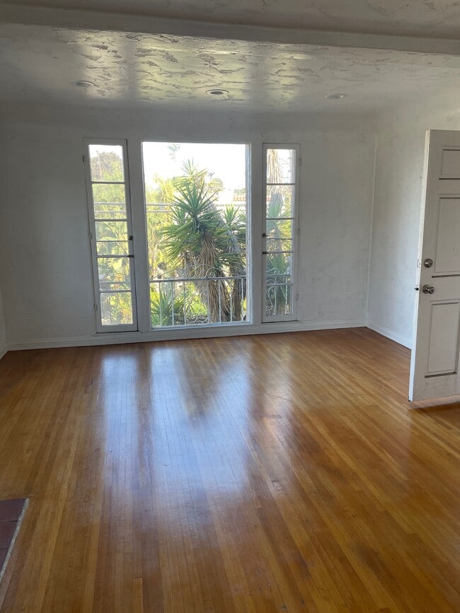 1416 Ellsmere Ave, Unit 1416 Ellsmere Ave in Los Angeles, CA - Foto de edificio - Building Photo