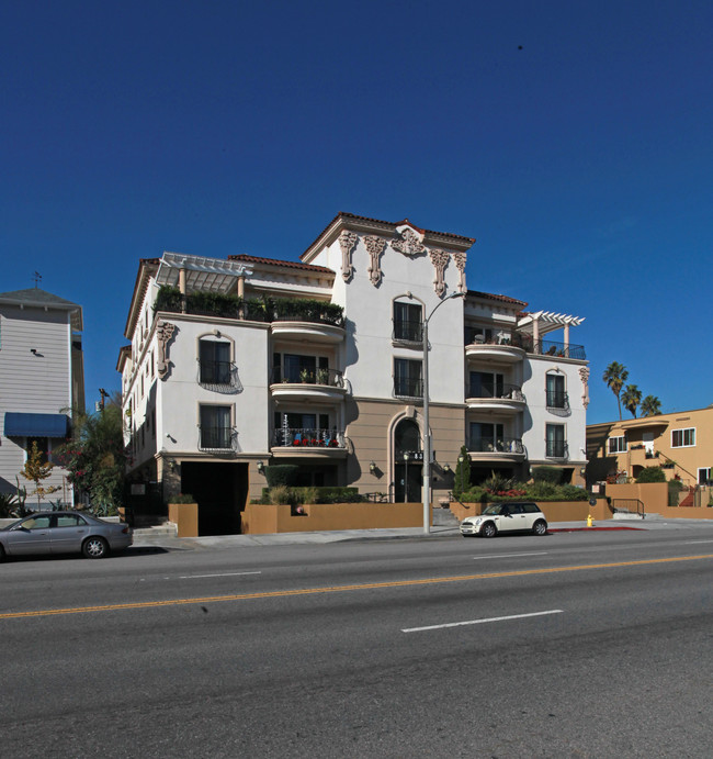 837 Crenshaw Blvd in Los Angeles, CA - Building Photo - Building Photo