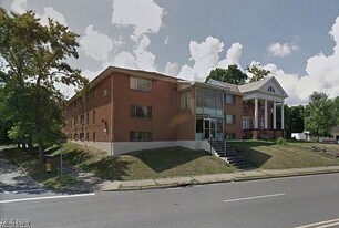 1019 Maple Ave in Zanesville, OH - Building Photo