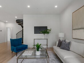 14 Claflin Rd in Brookline, MA - Building Photo - Building Photo