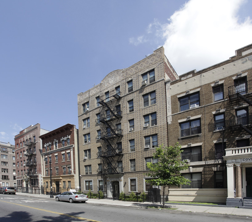 Beverley Manor in Brooklyn, NY - Building Photo