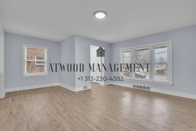 This beautifully updated 3-bedroom, 1-bath single-family home is ready for move-in! in Detroit, MI - Building Photo - Building Photo