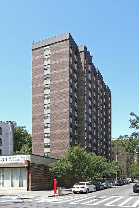 Churchill House in New York, NY - Building Photo