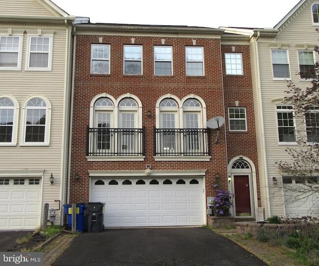 property at 103 Persimmon Pl