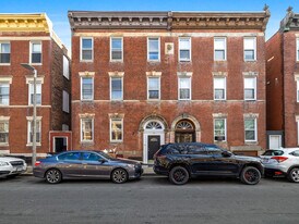 131 Cottage St, Unit 2 in Boston, MA - Building Photo