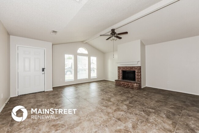 1359 Lincolnshire Way in Fort Worth, TX - Building Photo - Building Photo