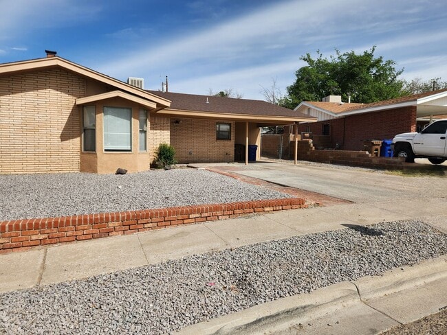 1925 Rentfrow Ave in Las Cruces, NM - Building Photo - Building Photo