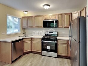 2387 N Lancaster Ln in Round Lake Beach, IL - Building Photo - Building Photo