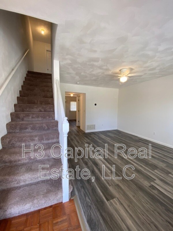 property at 118 Autumn Pine Dr