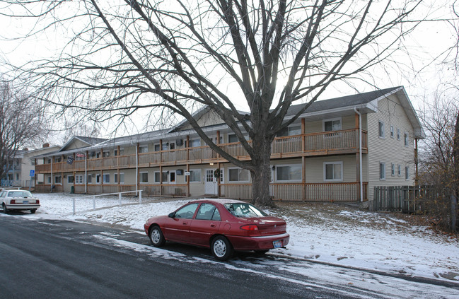 1400-1410 47th Ave NE in Columbia Heights, MN - Building Photo - Building Photo