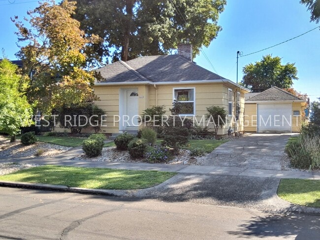 property at 4438 SE Ogden St