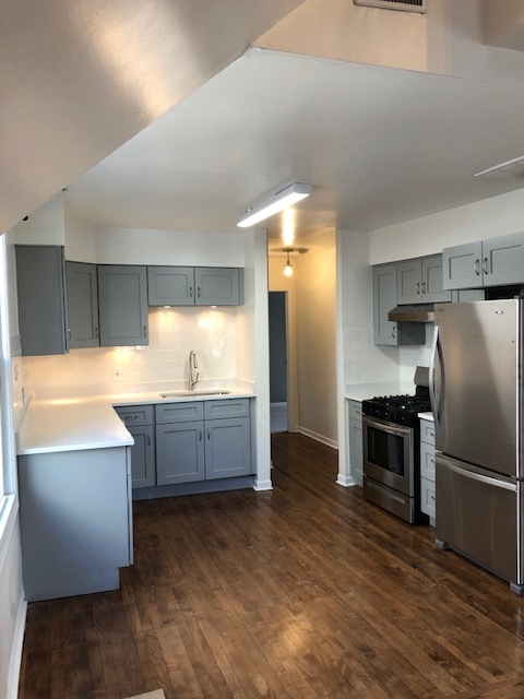 1807 W Eddy St, Unit 2 Bedroom with Den in Chicago, IL - Foto de edificio - Building Photo
