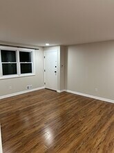 15 Elm St, Unit 4 in Fairport, NY - Building Photo - Building Photo