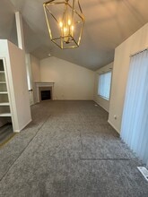 100 Burton St in Anchorage, AK - Building Photo - Building Photo