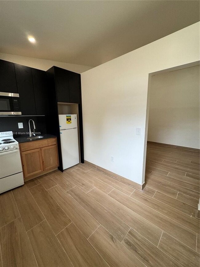 property at 901 SW 5th Ave