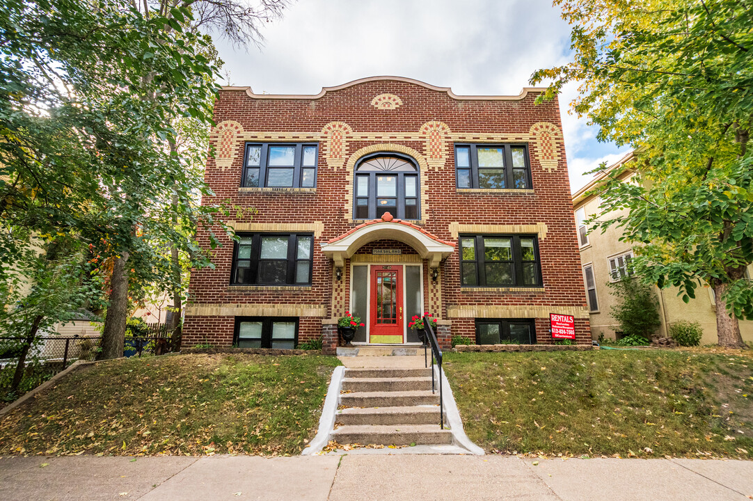 Emerson Apartments in Minneapolis, MN - Building Photo