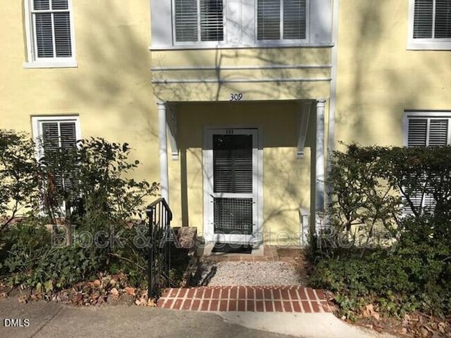 property at 309 E Lane St
